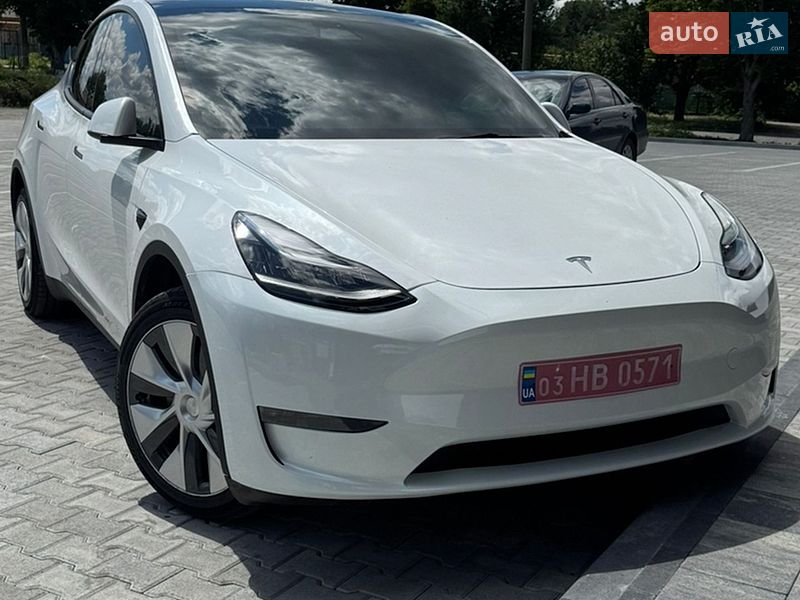 Позашляховик / Кросовер Tesla Model Y 2023 в Долинській
