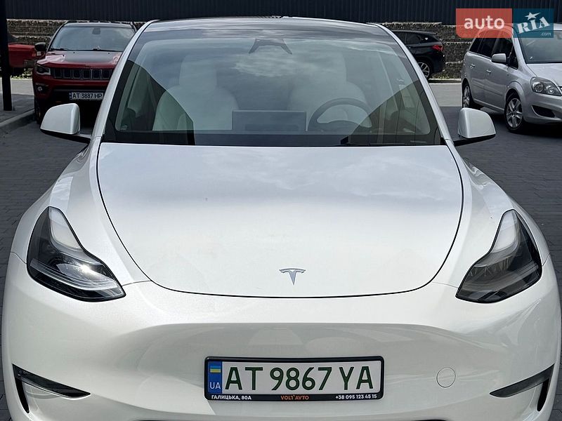 Внедорожник / Кроссовер Tesla Model Y 2024 в Ивано-Франковске
