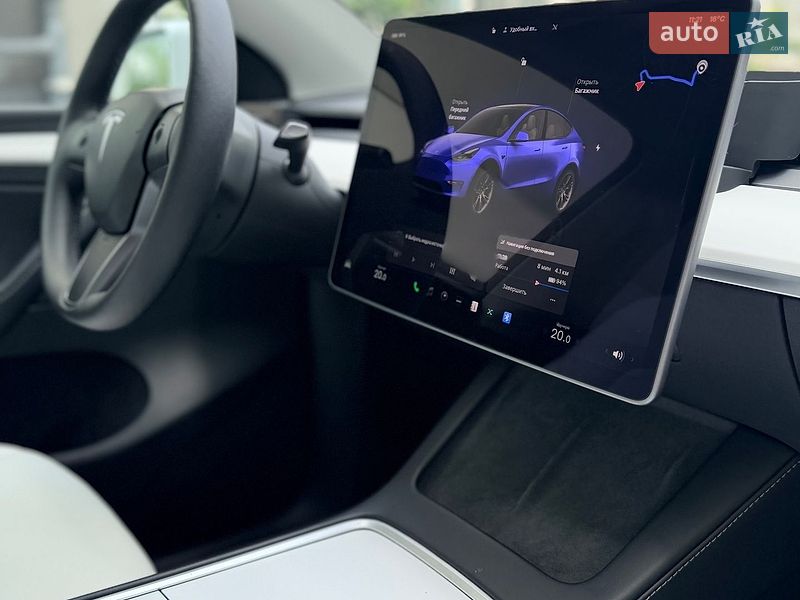 Внедорожник / Кроссовер Tesla Model Y 2024 в Ивано-Франковске