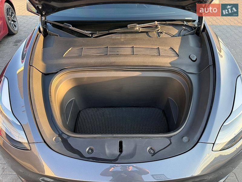 Внедорожник / Кроссовер Tesla Model Y 2022 в Киеве фото 33 Внедорожник / Кроссовер Tesla Model Y 2022 в Киеве