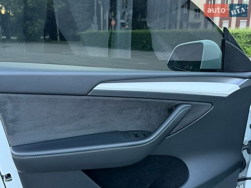 Внедорожник / Кроссовер Tesla Model Y 2022 в Каменском