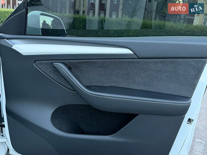 Внедорожник / Кроссовер Tesla Model Y 2022 в Каменском