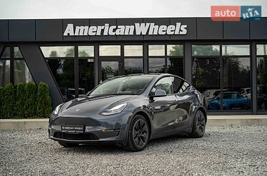 Tesla Model Y 2020