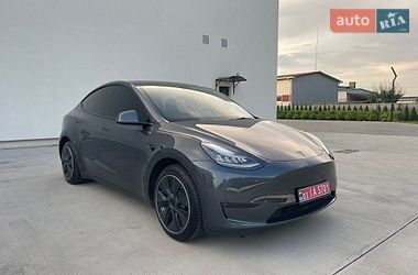 Tesla Model Y  2021