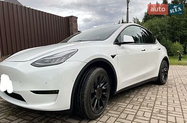 Tesla Model Y  2023