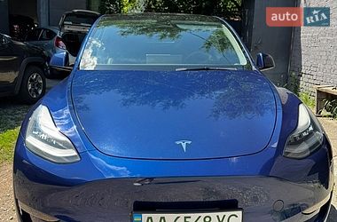 Tesla Model Y  2021