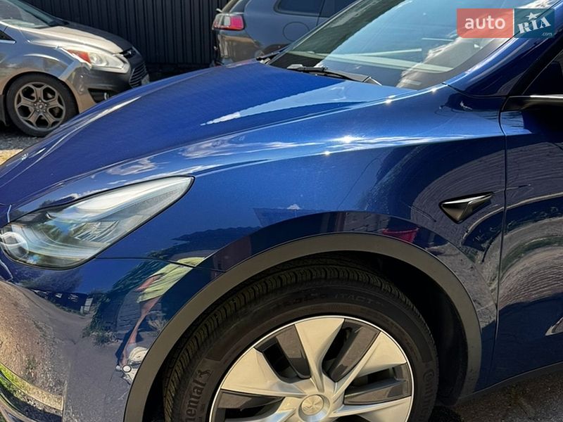 Внедорожник / Кроссовер Tesla Model Y 2021 в Киеве