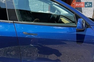 Внедорожник / Кроссовер Tesla Model Y 2021 в Киеве
