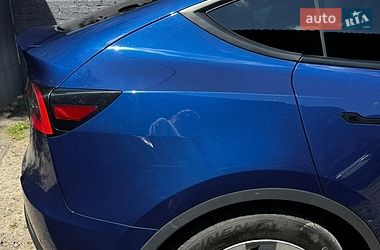 Внедорожник / Кроссовер Tesla Model Y 2021 в Киеве