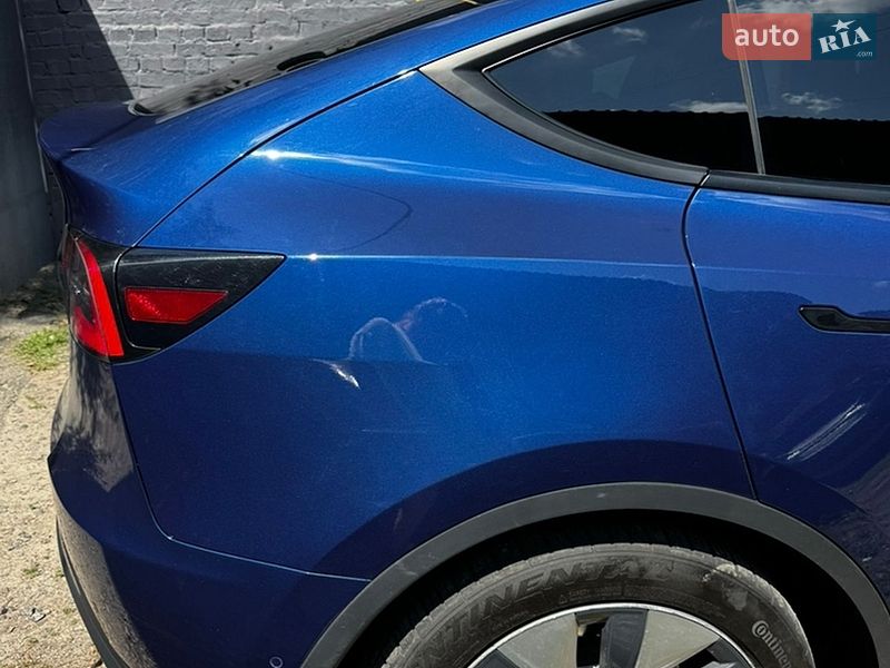 Внедорожник / Кроссовер Tesla Model Y 2021 в Киеве