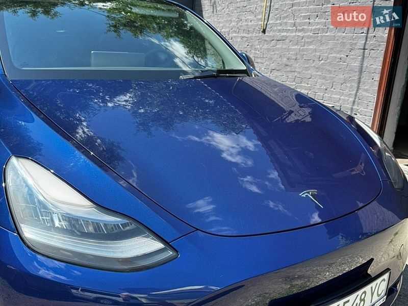Внедорожник / Кроссовер Tesla Model Y 2021 в Киеве