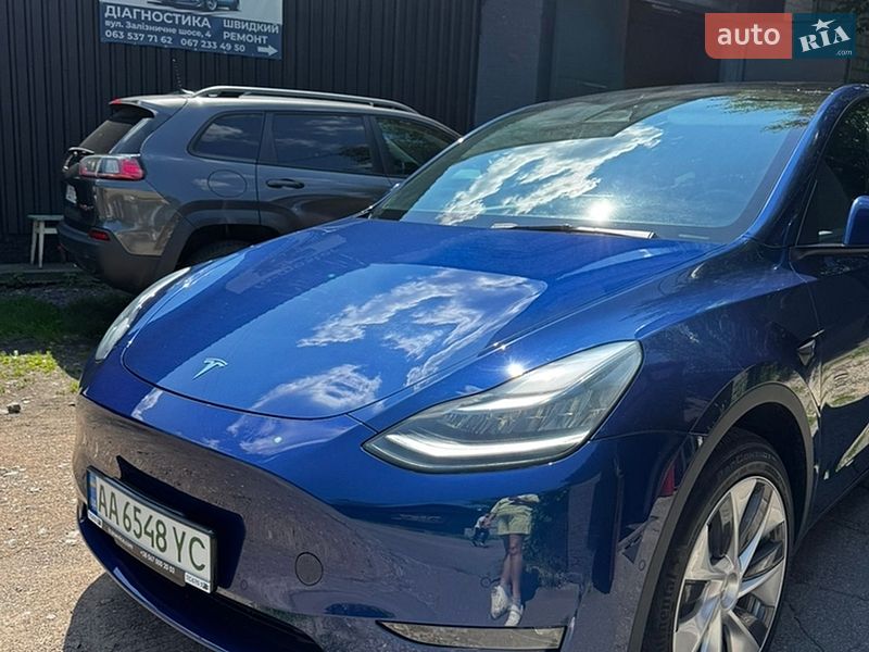 Внедорожник / Кроссовер Tesla Model Y 2021 в Киеве