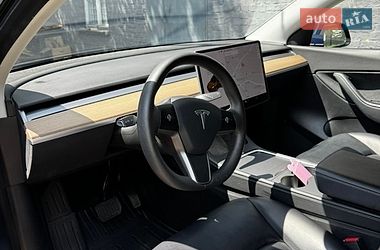 Внедорожник / Кроссовер Tesla Model Y 2021 в Киеве