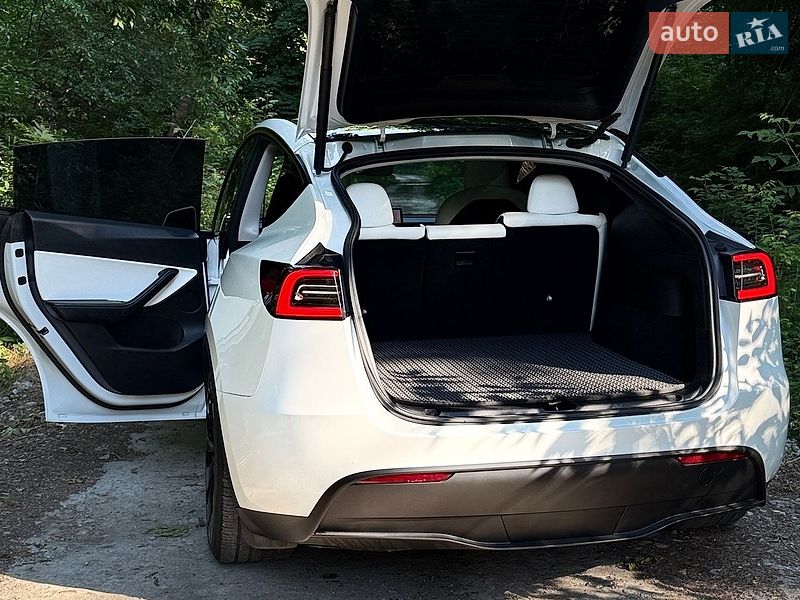 Позашляховик / Кросовер Tesla Model Y 2021 в Дніпрі фото 26 Позашляховик / Кросовер Tesla Model Y 2021 в Дніпрі