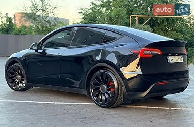 Tesla Model Y  2022