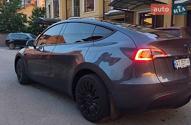 Tesla Model Y  2023