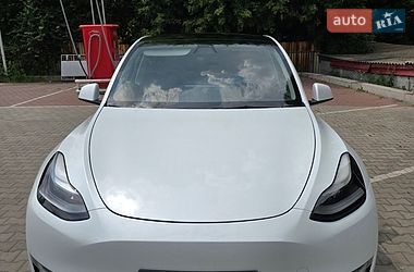 Tesla Model Y 2022