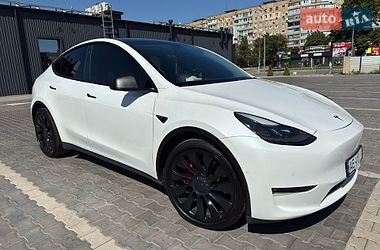 Tesla Model Y  2021