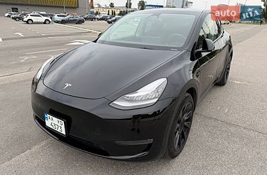 Tesla Model Y  2023