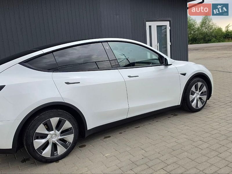 Внедорожник / Кроссовер Tesla Model Y 2021 в Львове