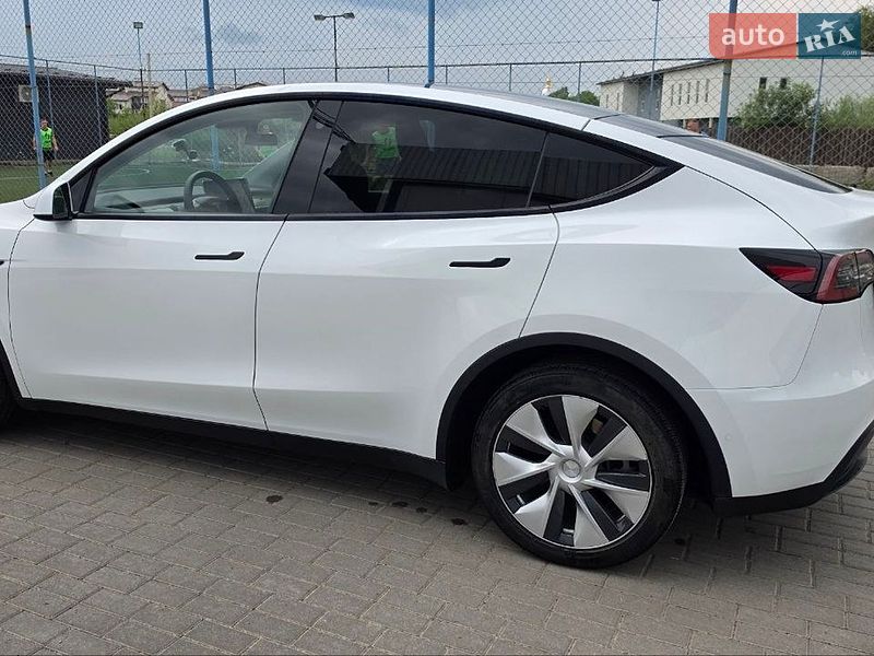 Внедорожник / Кроссовер Tesla Model Y 2021 в Львове