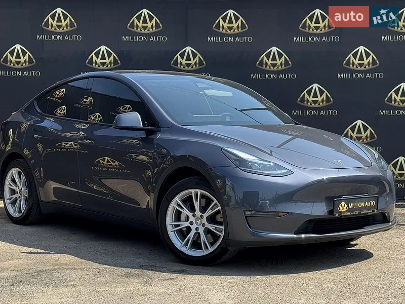 Tesla Model Y 2023