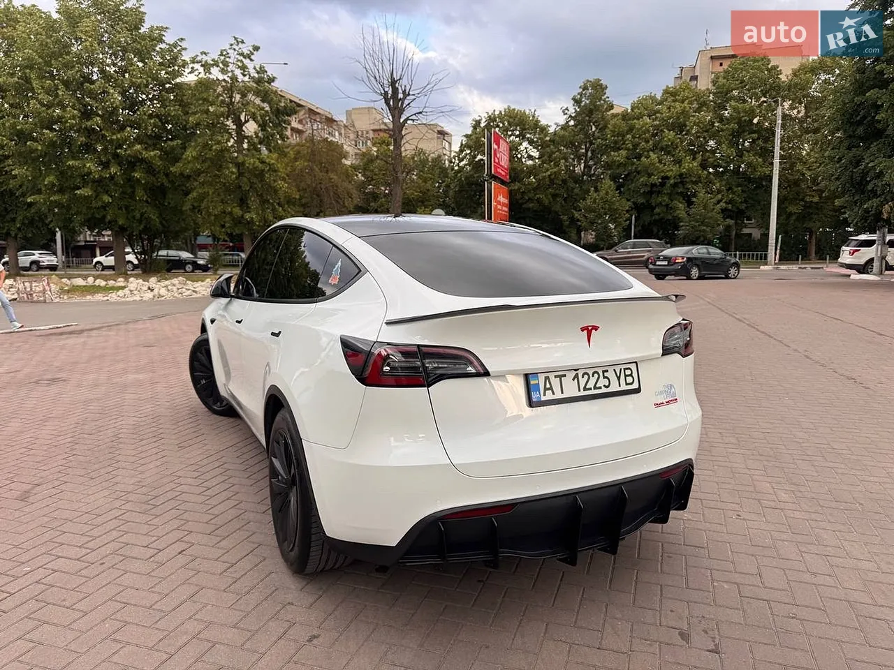 2020 Tesla Model Y - мініатюра 4