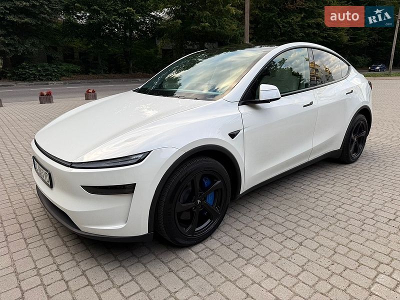 Внедорожник / Кроссовер Tesla Model Y 2025 в Львове