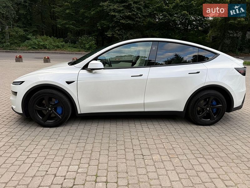 Внедорожник / Кроссовер Tesla Model Y 2025 в Львове