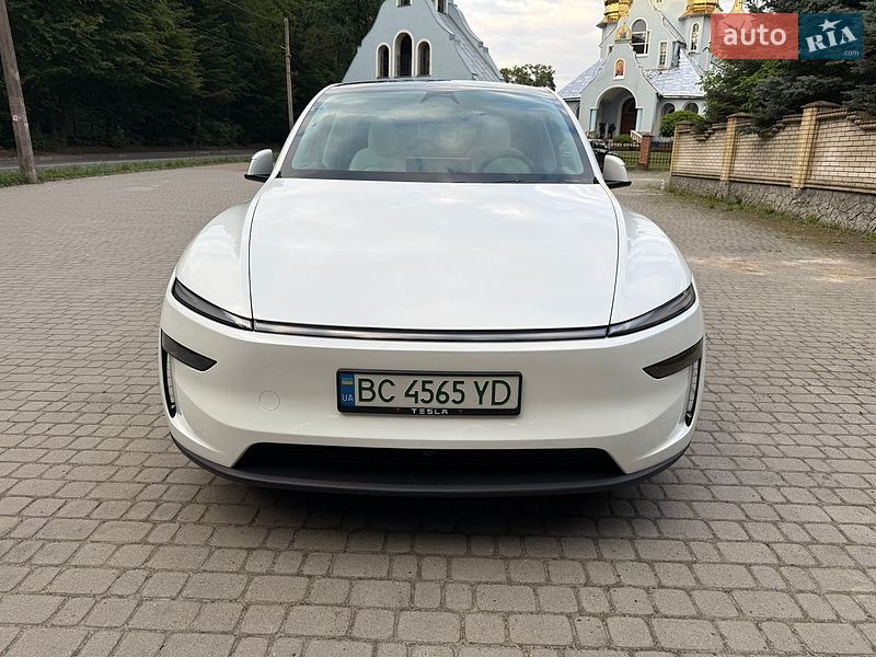 Внедорожник / Кроссовер Tesla Model Y 2025 в Львове