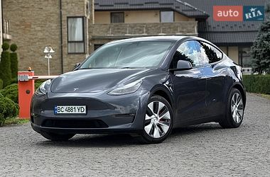 Tesla Model Y  2022