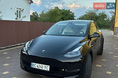 Tesla Model Y  2023