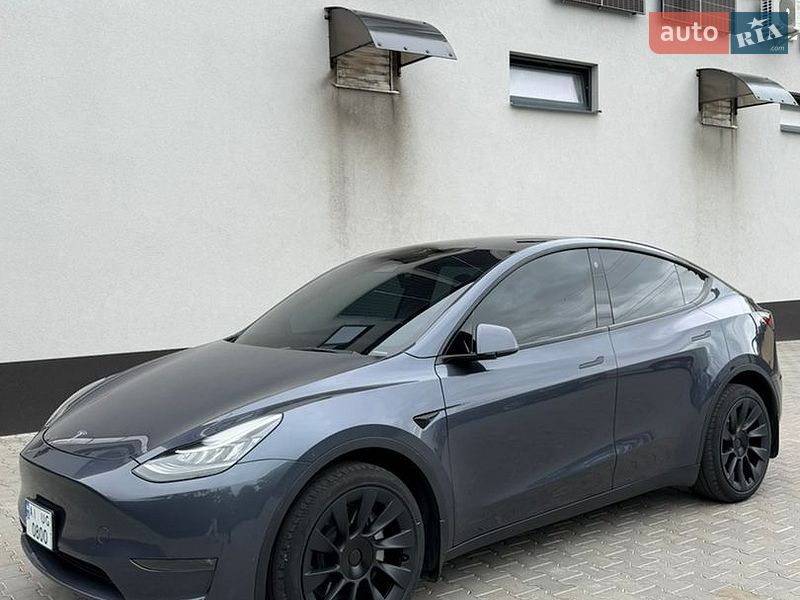 Позашляховик / Кросовер Tesla Model Y 2023 в Києві