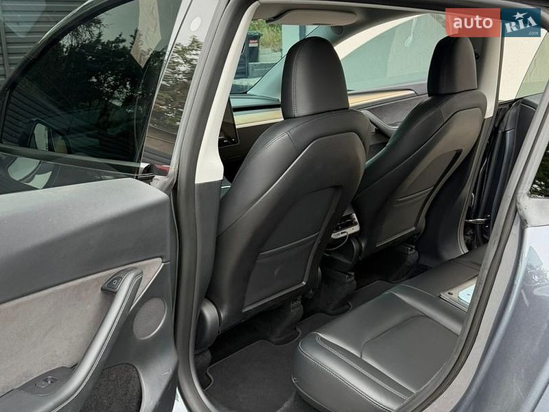 Позашляховик / Кросовер Tesla Model Y 2023 в Києві