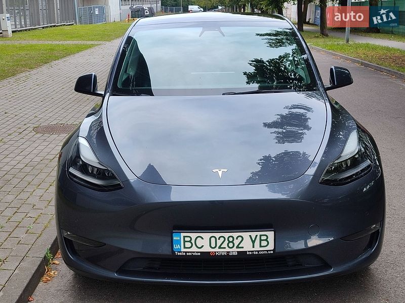 Tesla Model Y 2022