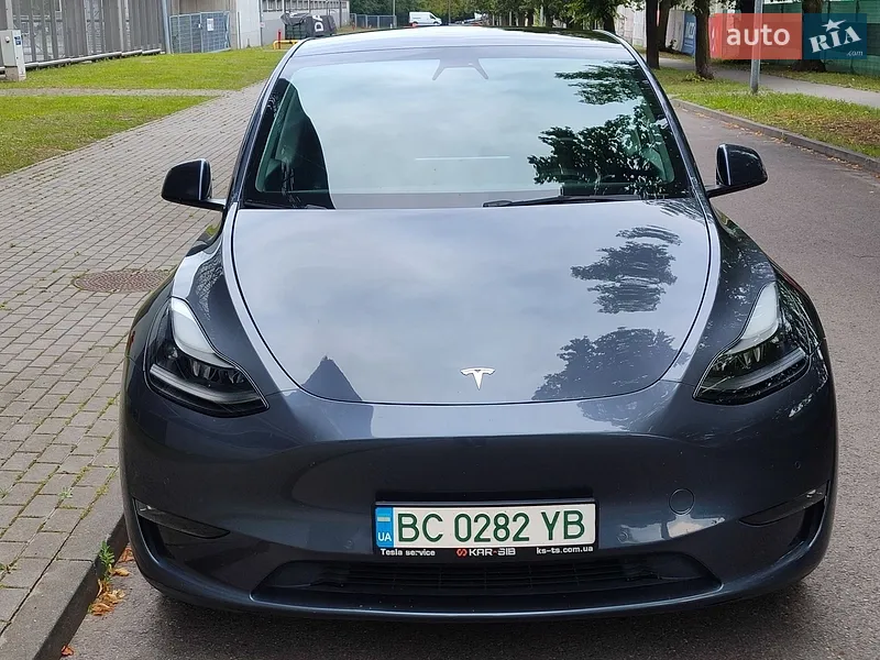Tesla Model Y 2022