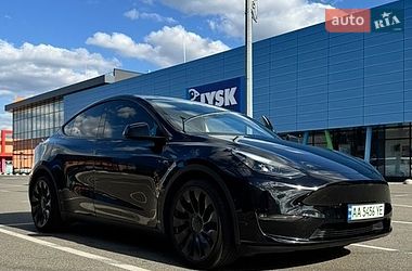 Tesla Model Y  2022
