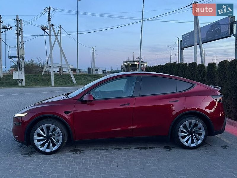 Позашляховик / Кросовер Tesla Model Y 2025 в Львові