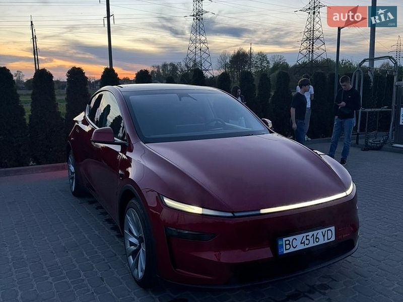 Позашляховик / Кросовер Tesla Model Y 2025 в Львові