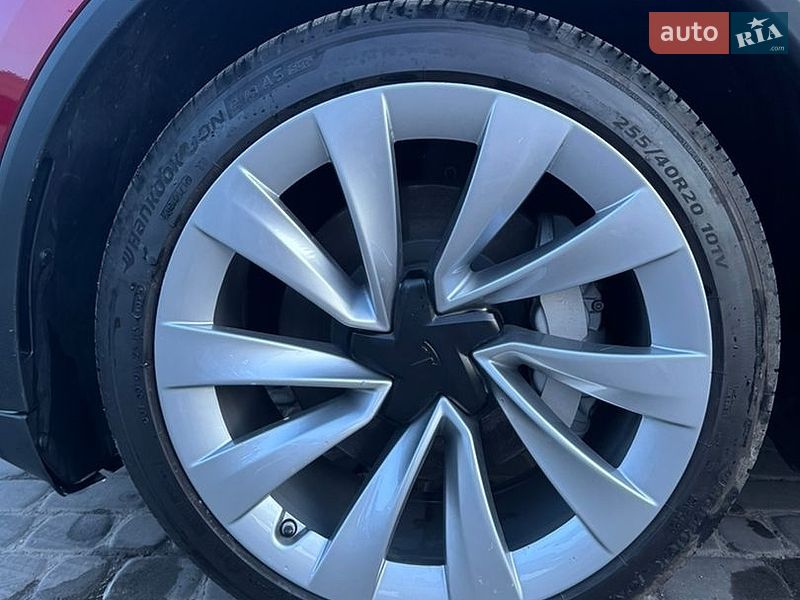 Позашляховик / Кросовер Tesla Model Y 2025 в Львові