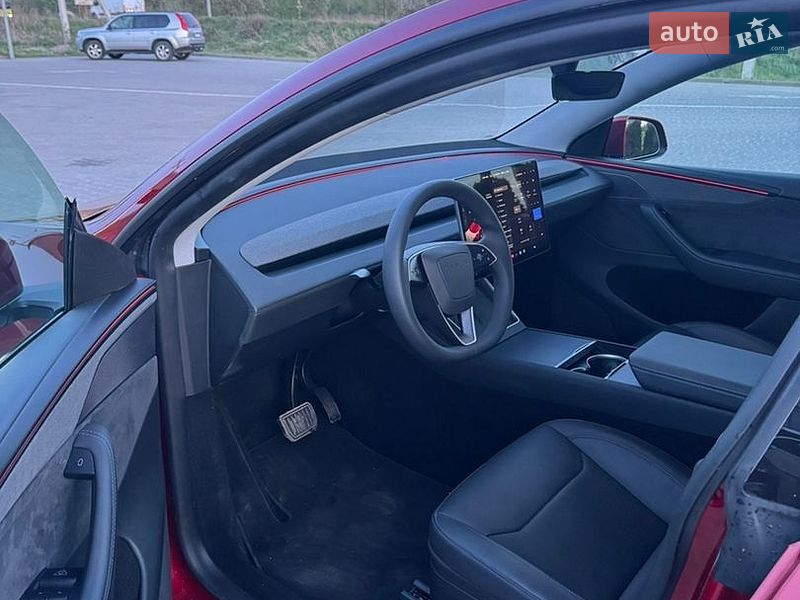 Позашляховик / Кросовер Tesla Model Y 2025 в Львові