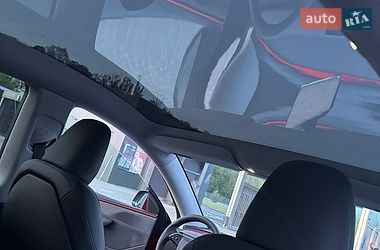 Позашляховик / Кросовер Tesla Model Y 2025 в Львові