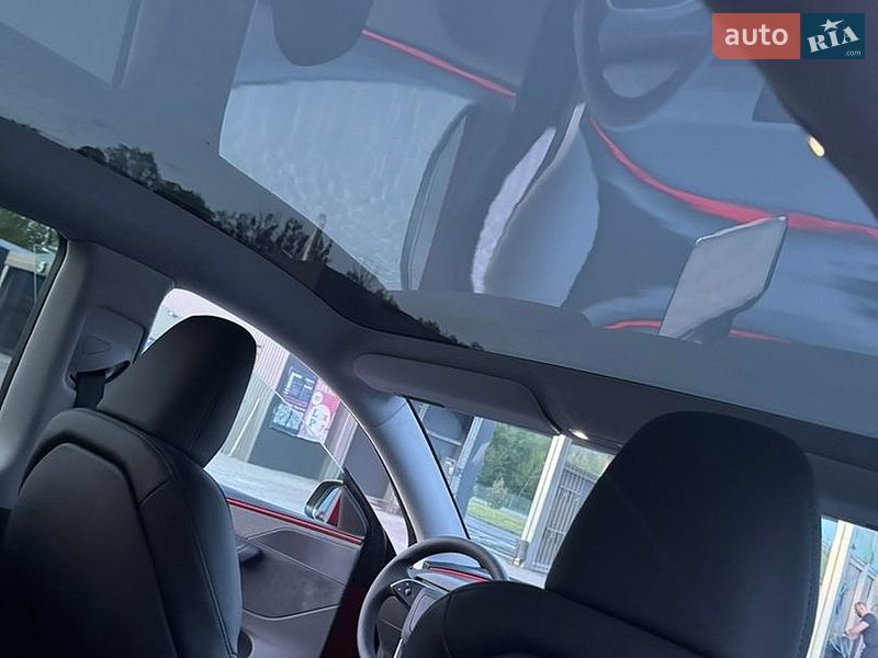 Позашляховик / Кросовер Tesla Model Y 2025 в Львові