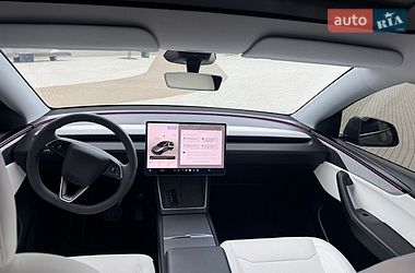 Внедорожник / Кроссовер Tesla Model Y 2025 в Львове
