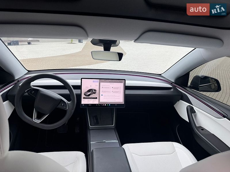 Внедорожник / Кроссовер Tesla Model Y 2025 в Львове