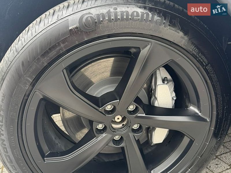 Внедорожник / Кроссовер Tesla Model Y 2025 в Львове