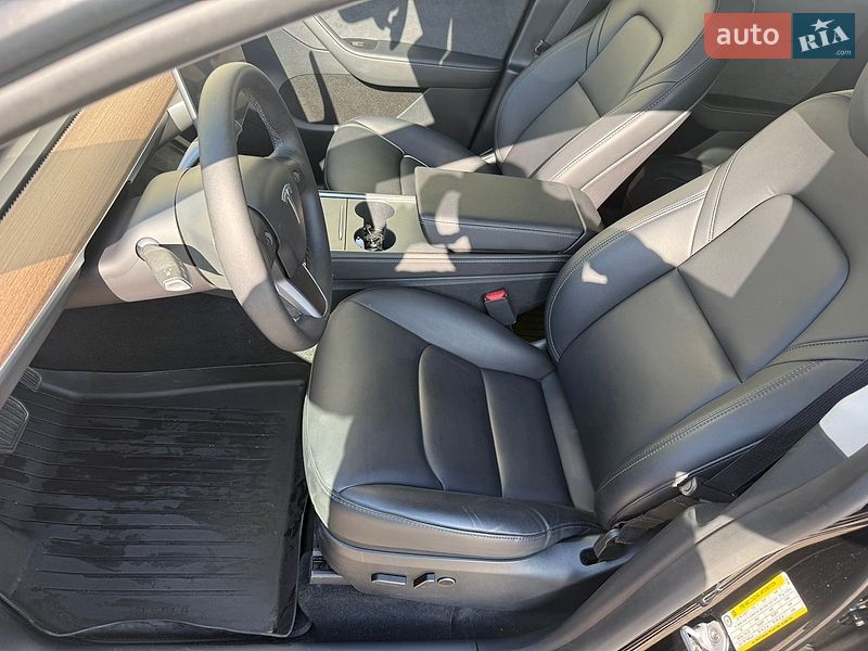 Позашляховик / Кросовер Tesla Model Y 2024 в Львові