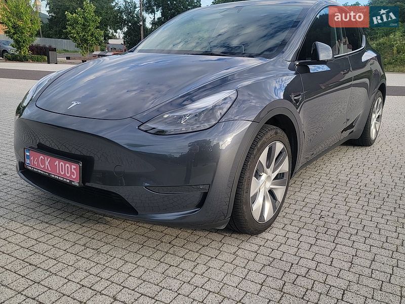 Внедорожник / Кроссовер Tesla Model Y 2023 в Львове