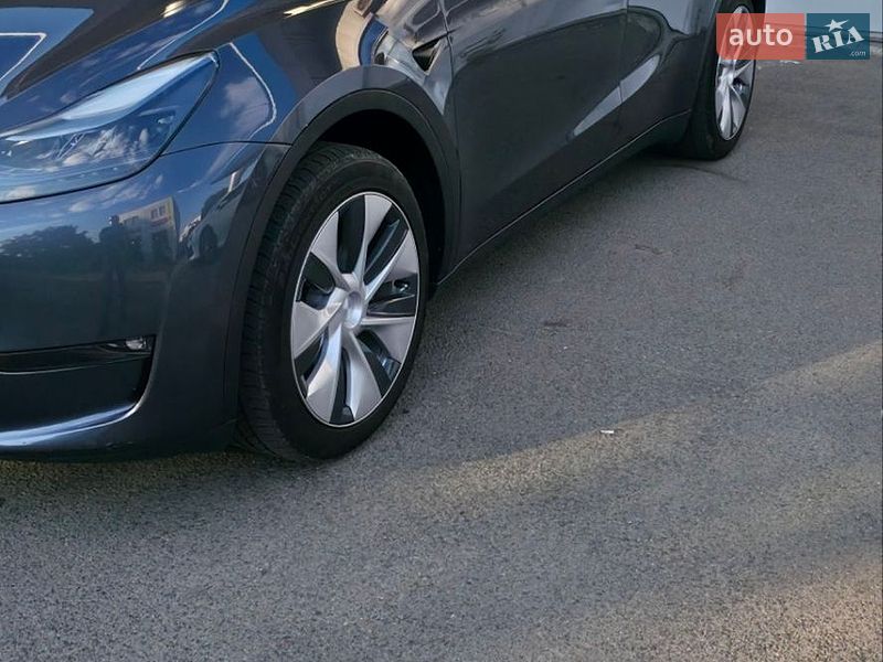Позашляховик / Кросовер Tesla Model Y 2023 в Києві