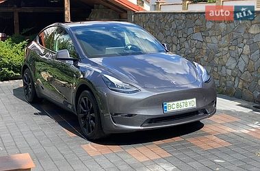 Tesla Model Y  2023